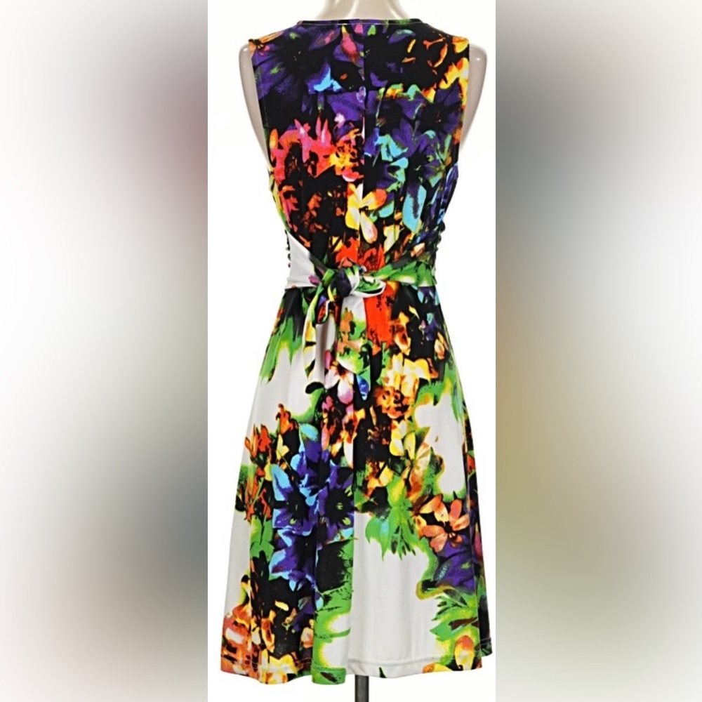 VENUS Dress Multicolor Floral Twist-Front - Picture 4 of 5